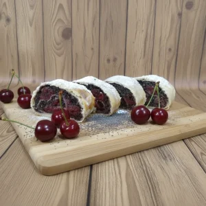 Makovo-višňová štrúdla 1,200g (celá noha, štrúdla s lístkového cesta)