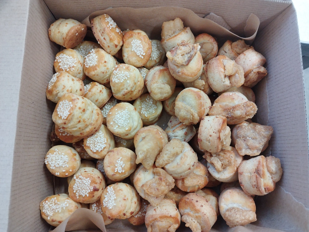 Mix mini pagáčiky 35 kusov syrových a 35 kusov oškvarkových – Obrázok 3