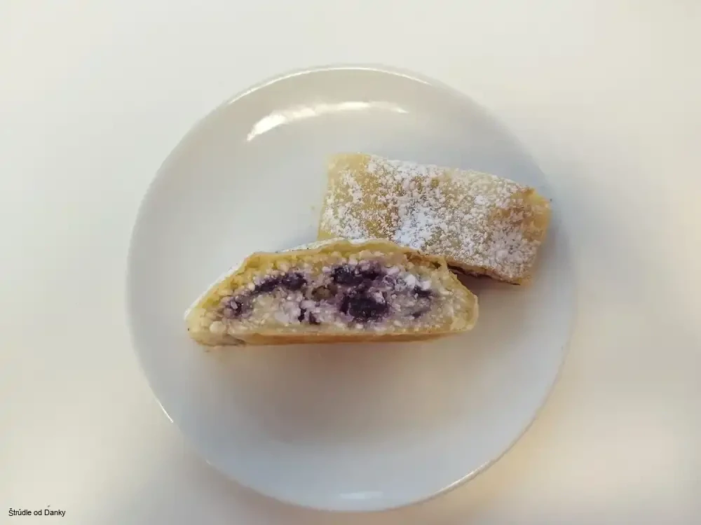 Tvarohovo-čučoriedková 110g ( Štrúdla s ťahaneho cesta) – Obrázok 2
